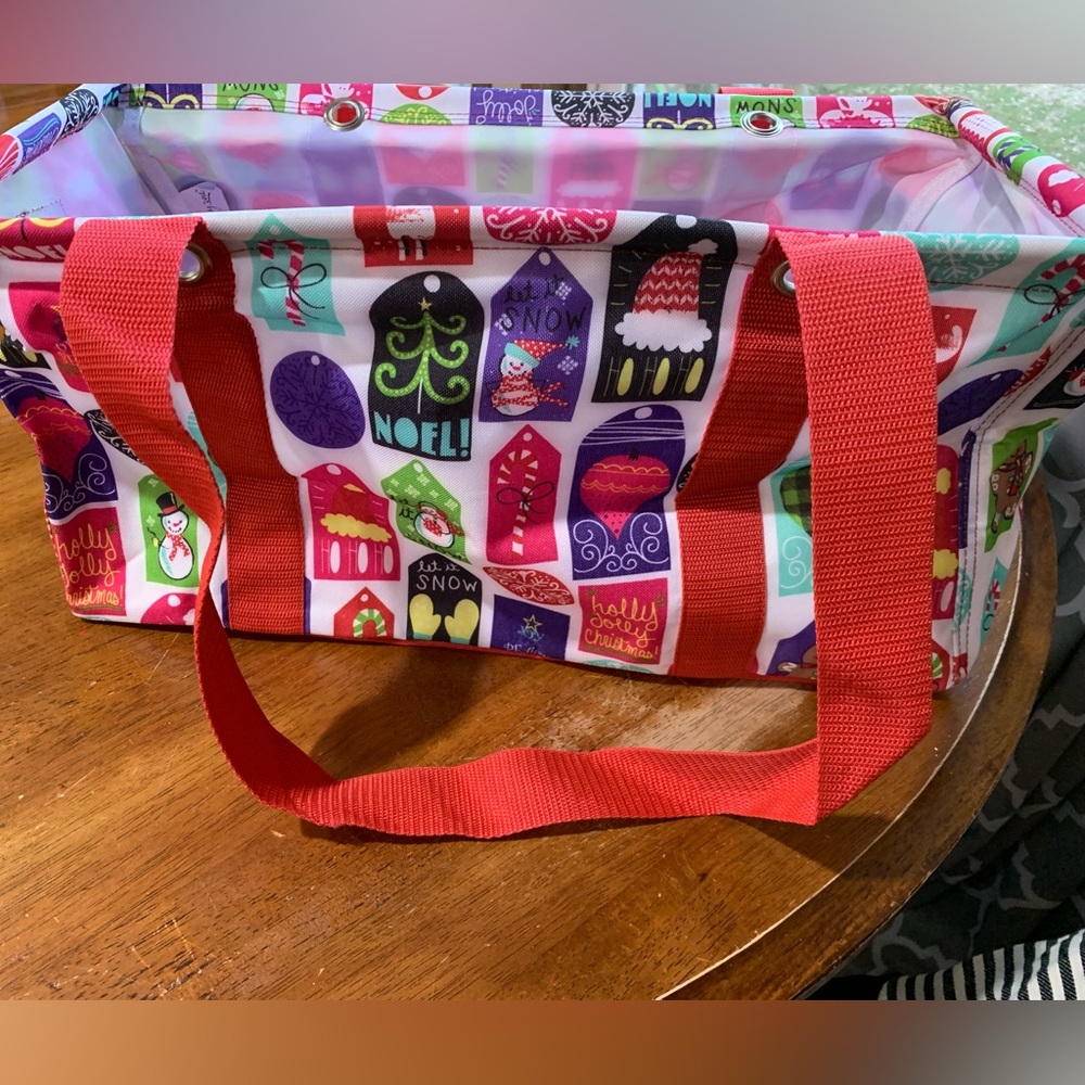 Thirty-one EUC Medium Utility Tote Christmas Theme